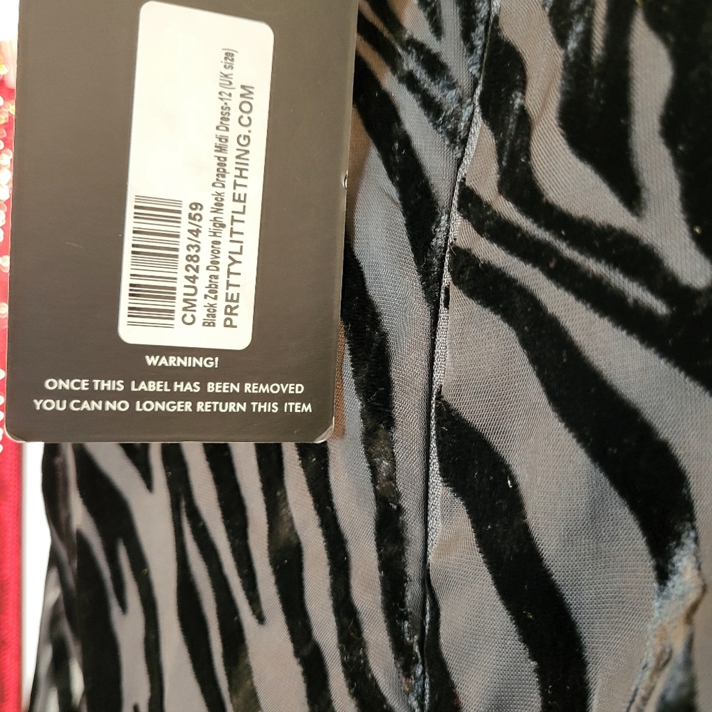 Zebra Print Long Sleeve Dress - Picture 7 of 9
